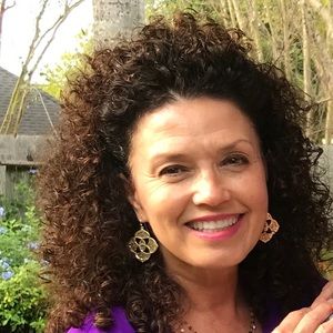 Meet your Posher, Roxanne